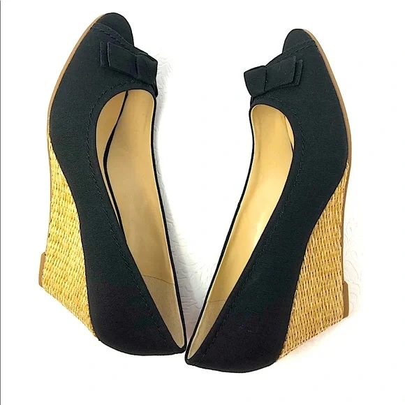 Isaac Mizrahi Live! Black Canvas Peep Toe
Straw like Wedges Bow Detail  … - Picture 6 of 17